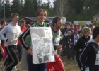 Malte Lindstam springer Blodomloppet 2011 med ett plakat. Malte Lindstam springer Blodomloppet 2011 med ett plakat.