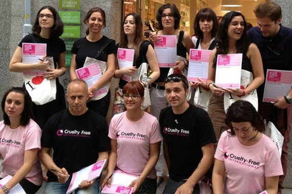Lansering av kampanjen i Madrid i Spanien. Foto: Cruelty Free International Lansering av kampanjen i Madrid i Spanien. Foto: Cruelty Free International